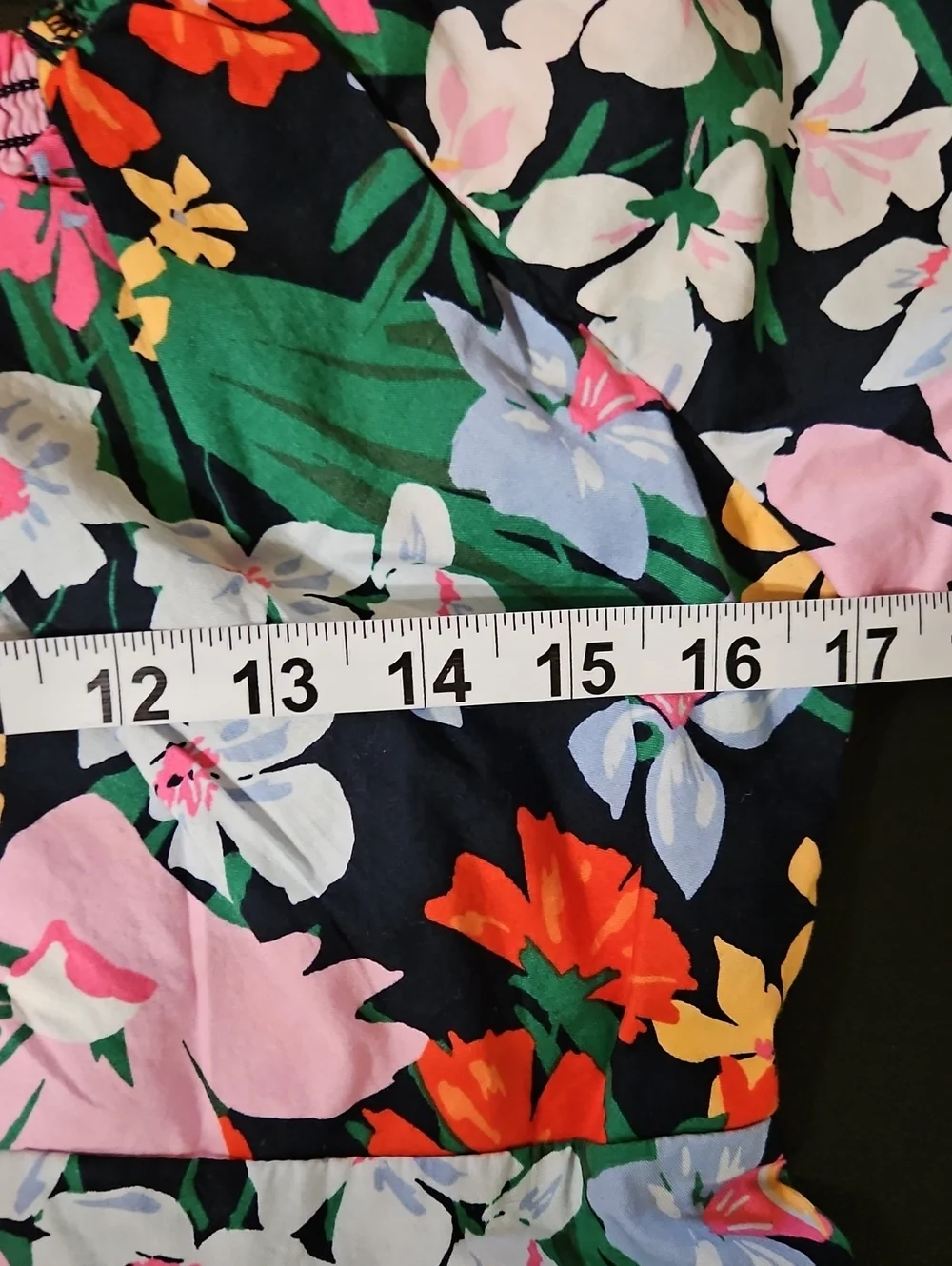 Old Navy Black Floral Puff-Sleeve Smocked Top Medi
